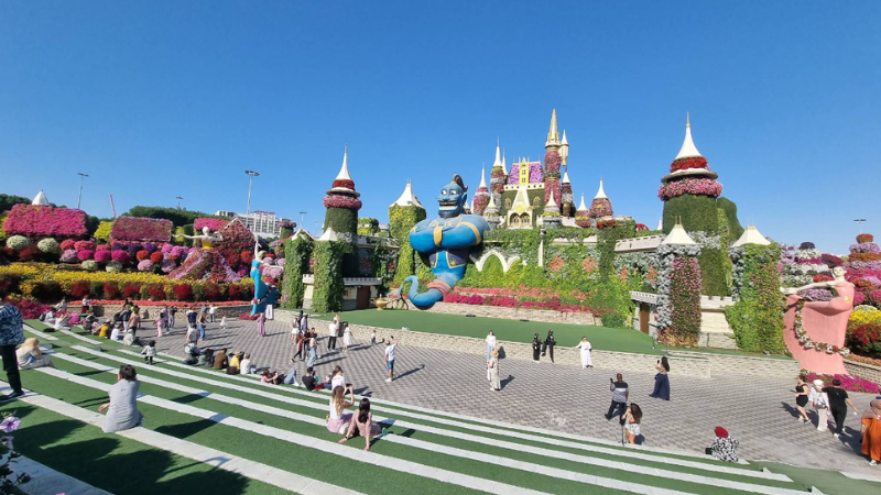 some people visiting at dubai miracle garden